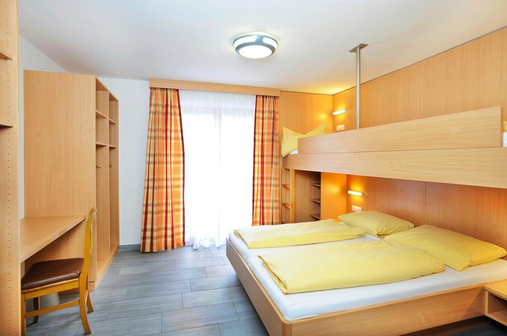 Jugendhotel Aicher Wagrain Room photo